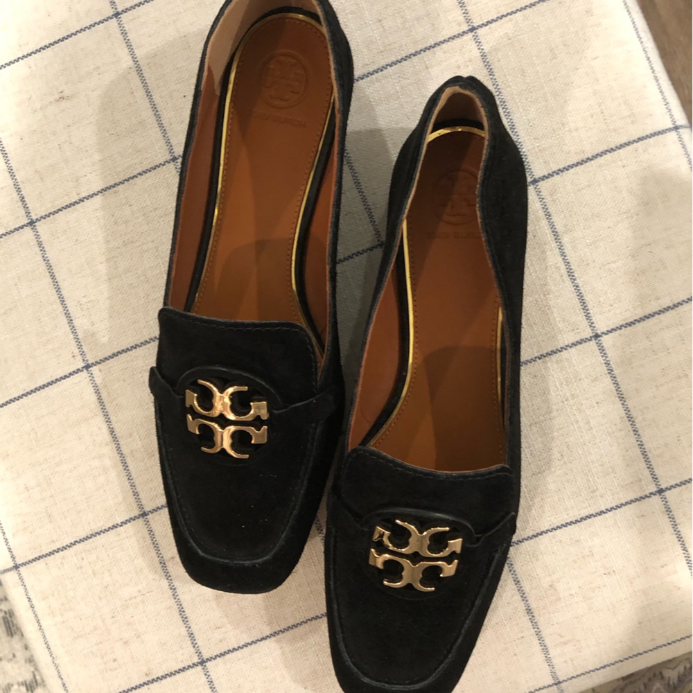 *NWT* Tory Burch Black Suede loafer 8.5